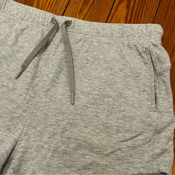 Baleaf Women’s High Waisted Athletic Jersey Elastic Drawstring Shorts Pockets L - Picture 4 of 14